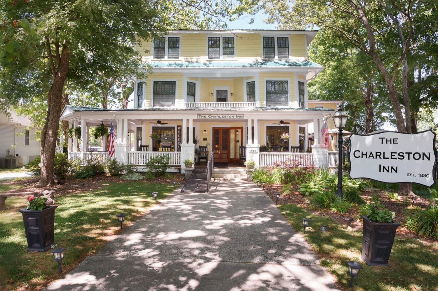 The Charleston Inn Hendersonville Nc Εξωτερικό φωτογραφία