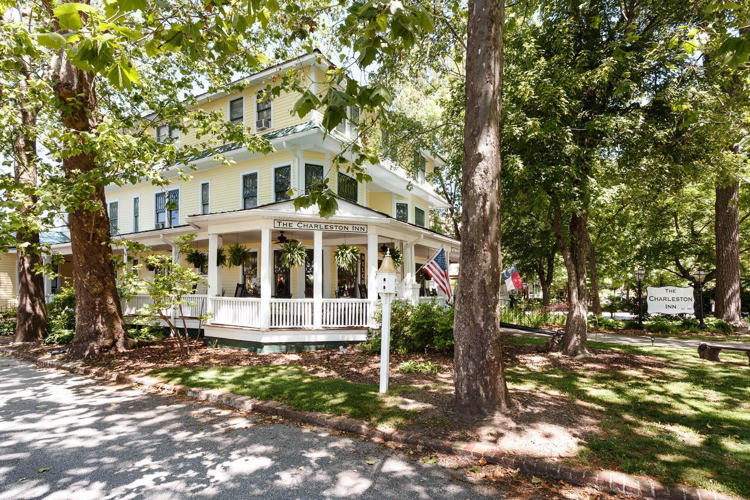 The Charleston Inn Hendersonville Nc Εξωτερικό φωτογραφία