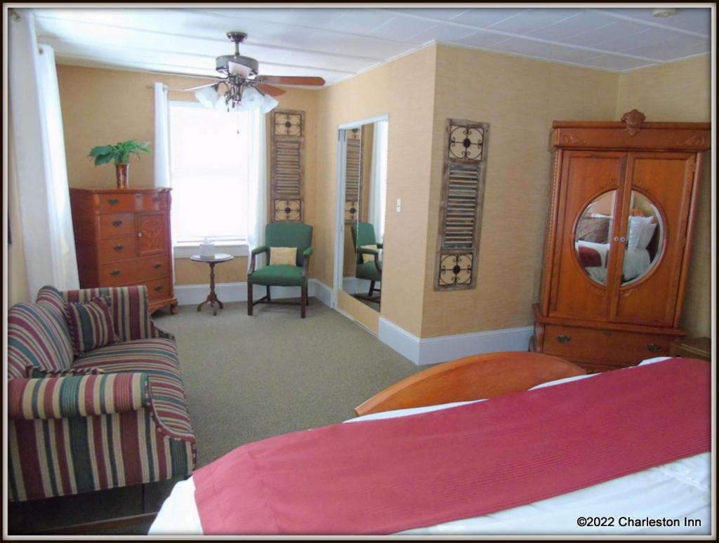 The Charleston Inn Hendersonville Nc Εξωτερικό φωτογραφία