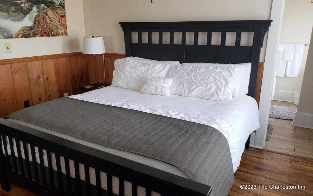 The Charleston Inn Hendersonville Nc Εξωτερικό φωτογραφία