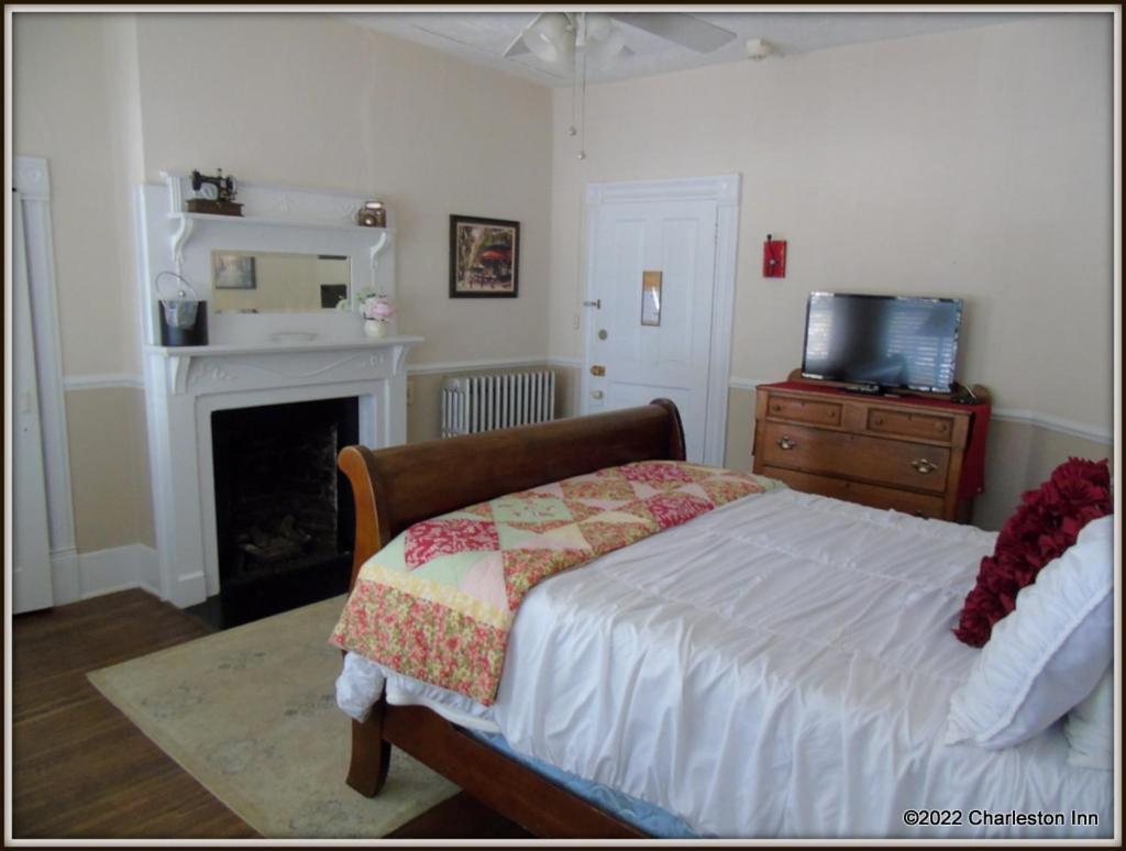 The Charleston Inn Hendersonville Nc Εξωτερικό φωτογραφία