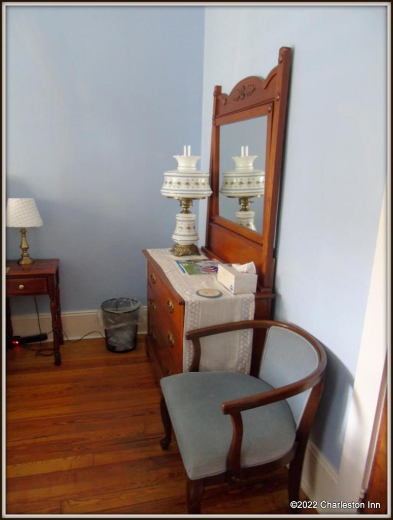 The Charleston Inn Hendersonville Nc Εξωτερικό φωτογραφία