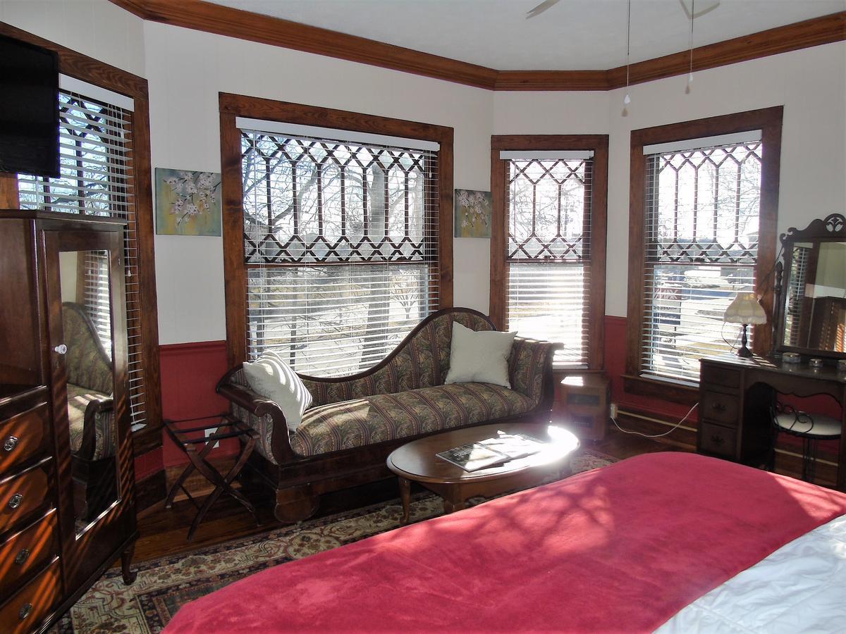 The Charleston Inn Hendersonville Nc Εξωτερικό φωτογραφία