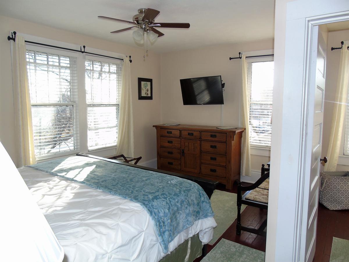 The Charleston Inn Hendersonville Nc Εξωτερικό φωτογραφία